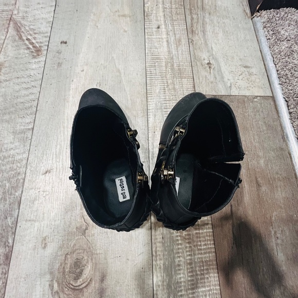 Not Rated Black and Gold Boots - Picture 3 of 5
